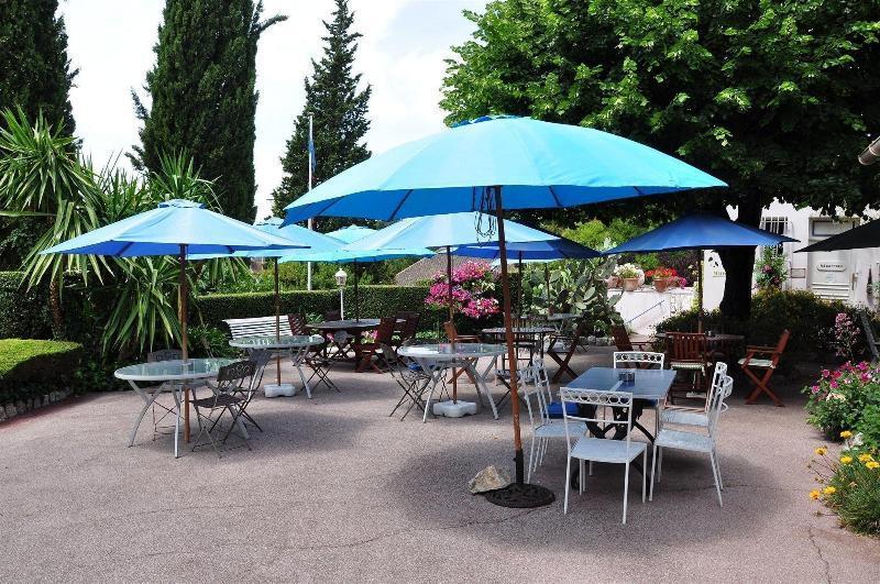 Hotel Les Liserons De Мужен Екстериор снимка