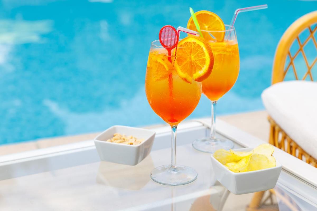 Hotel Les Liserons De Мужен Екстериор снимка
