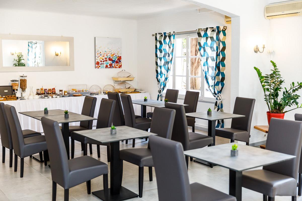 Hotel Les Liserons De Мужен Екстериор снимка